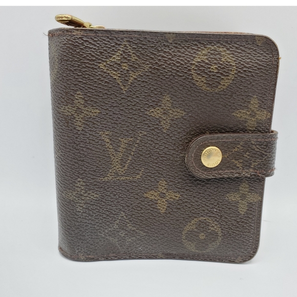 Authentic Preowned LV Multipocket Wallet - Picture 1 of 10